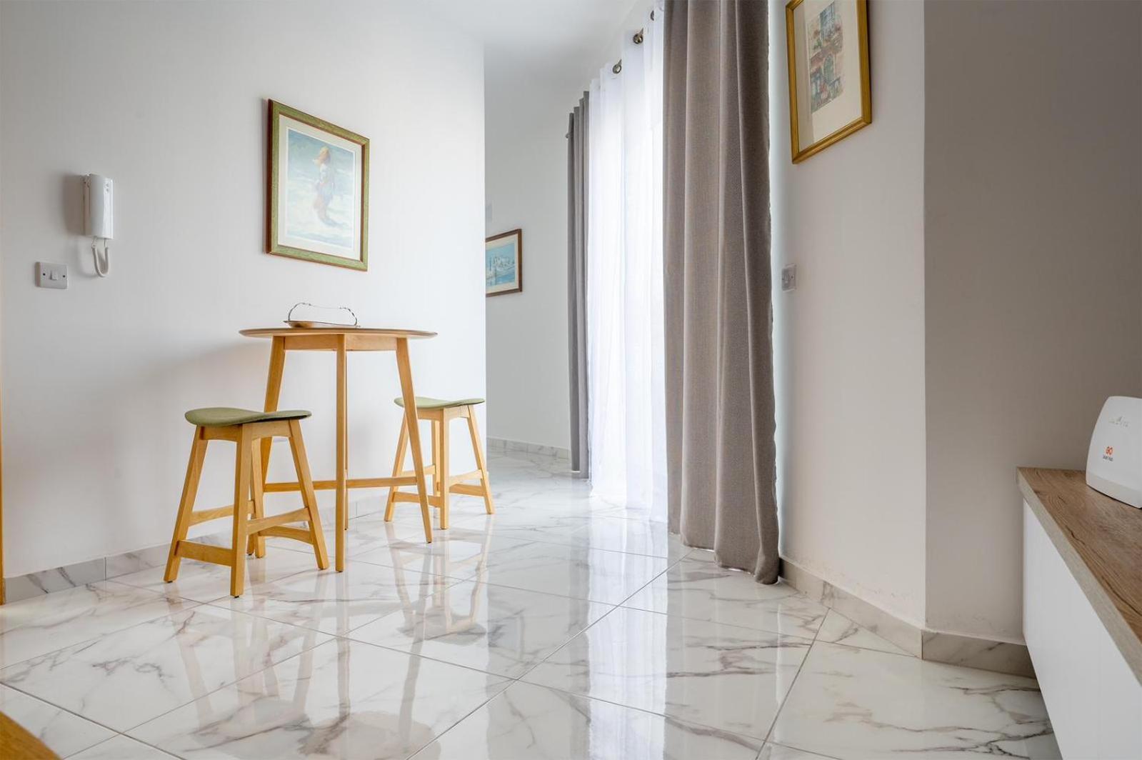Msida Central Suites - Emmnic Court エクステリア 写真